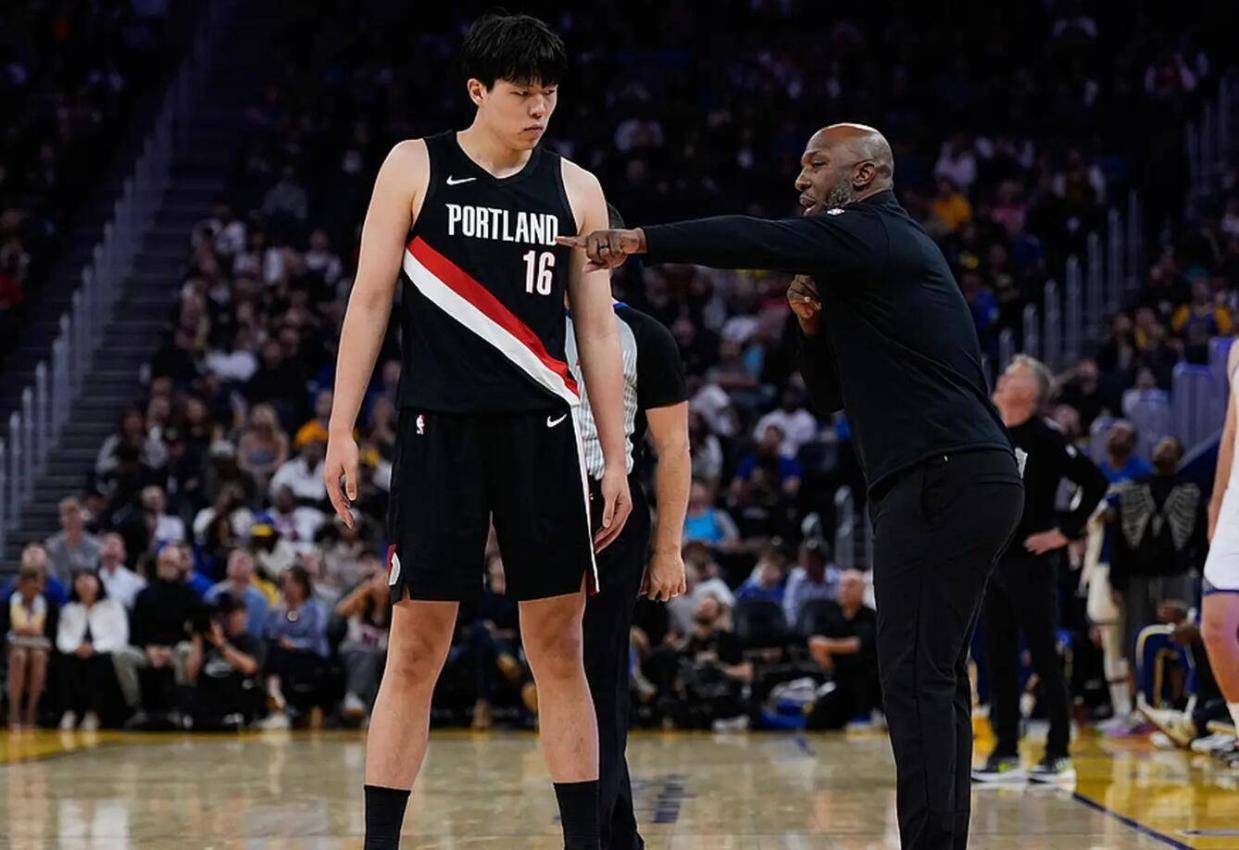 杨瀚森谈对阵库里感受 比卢普斯:他表现并不糟糕